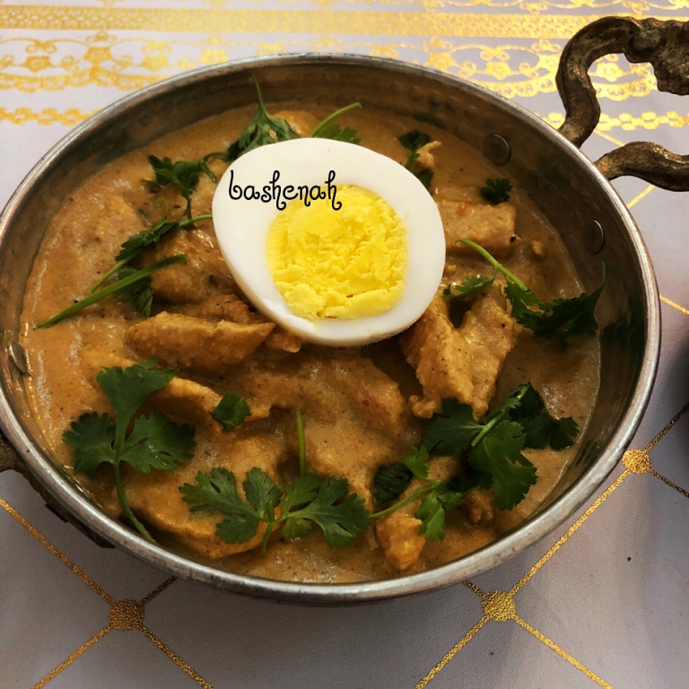 http://www.encyclopediacooking.com/food-recipes-photos/arabic-food-cooking-recipes-in-arabic-yasmeen-al-turki-21.jpg