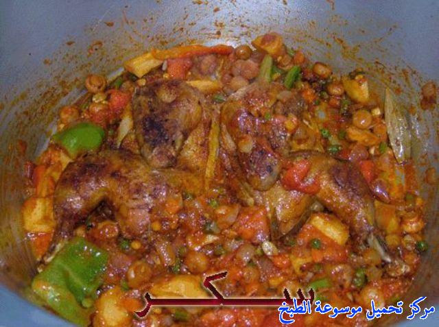 http://www.encyclopediacooking.com/upload_recipes_online/uploads/images_arabic-food-cooking-qatari-cuisine-recipe-3-%D8%B5%D9%88%D8%B1%D8%A9-%D8%A7%D9%83%D9%84%D8%A9-%D9%85%D8%B4%D8%AE%D9%88%D9%84-%D8%AF%D8%AC%D8%A7%D8%AC-%D9%82%D8%B7%D8%B1%D9%8A.jpg