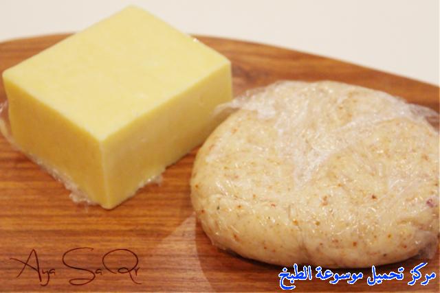http://www.encyclopediacooking.com/upload_recipes_online/uploads/images_cheese-patty-recipe-%D9%81%D8%B7%D9%8A%D8%B1%D8%A9-%D8%A7%D9%84%D8%AC%D8%A8%D9%862.jpg