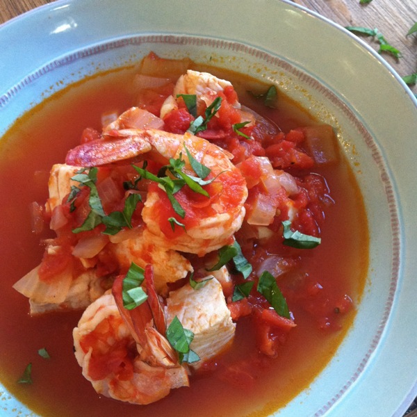 http://www.encyclopediacooking.com/upload_recipes_online/uploads/images_cioppino-soup-recipe.jpg