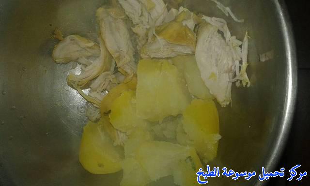 http://www.encyclopediacooking.com/upload_recipes_online/uploads/images_cooking-recipes-in-arabic-%D8%B7%D8%B1%D9%8A%D9%82%D8%A9-%D8%B9%D9%85%D9%84-%D8%A7%D9%84%D9%85%D9%84%D9%88%D8%AE%D9%8A%D8%A9-%D8%A8%D8%A7%D9%84%D8%AF%D8%AC%D8%A7%D8%AC-%D9%85%D9%86-%D8%A7%D9%84%D9%85%D8%B7%D8%A8%D8%AE-%D8%A7%D9%84%D9%8A%D9%85%D9%86%D9%8A-%D8%A8%D8%A7%D9%84%D8%B5%D9%88%D8%B15.jpg