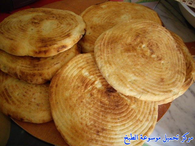 http://www.encyclopediacooking.com/upload_recipes_online/uploads/images_cooking-recipes-in-arabic-language-%D8%AE%D8%A8%D8%B2-%D8%A7%D9%84%D8%B7%D8%A7%D8%AC%D9%8A%D9%86-%D8%A7%D9%84%D8%AC%D8%B2%D8%A7%D8%A6%D8%B1%D9%8A-%D8%A8%D8%A7%D9%84%D8%B5%D9%88%D8%B1.jpg