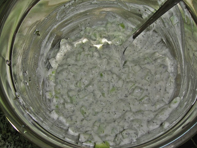 http://www.encyclopediacooking.com/upload_recipes_online/uploads/images_how-to-make-easy-homemade-jajeek-iraq-cucumber-yogurt-salad-recipe4.jpg