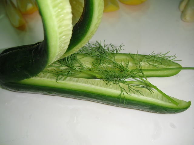 http://www.encyclopediacooking.com/upload_recipes_online/uploads/images_how-to-make-easy-homemade-licucumber-dill-pickles-recipe-step-by-step6.jpg