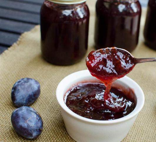 http://www.encyclopediacooking.com/upload_recipes_online/uploads/images_how-to-make-easy-plum-jam-recipe.jpg