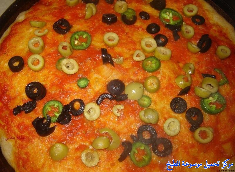 http://www.encyclopediacooking.com/upload_recipes_online/uploads/images_pizza-recipe-easy-%D8%A8%D9%8A%D8%AA%D8%B2%D8%A7-%D8%A8%D8%A7%D9%84%D8%AF%D9%82%D9%8A%D9%82-%D8%A7%D9%84%D8%A7%D8%A8%D9%8A%D8%B6-%D9%88%D8%A7%D9%84%D8%AF%D9%82%D9%8A%D9%82-%D8%A7%D9%84%D8%A7%D8%B3%D9%85%D8%B1-%D8%A7%D9%84%D8%A8%D8%B1-%D8%A8%D8%A7%D9%84%D8%B5%D9%88%D8%B15.jpg