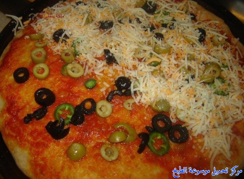 http://www.encyclopediacooking.com/upload_recipes_online/uploads/images_pizza-recipe-easy-%D8%A8%D9%8A%D8%AA%D8%B2%D8%A7-%D8%A8%D8%A7%D9%84%D8%AF%D9%82%D9%8A%D9%82-%D8%A7%D9%84%D8%A7%D8%A8%D9%8A%D8%B6-%D9%88%D8%A7%D9%84%D8%AF%D9%82%D9%8A%D9%82-%D8%A7%D9%84%D8%A7%D8%B3%D9%85%D8%B1-%D8%A7%D9%84%D8%A8%D8%B1-%D8%A8%D8%A7%D9%84%D8%B5%D9%88%D8%B16.jpg