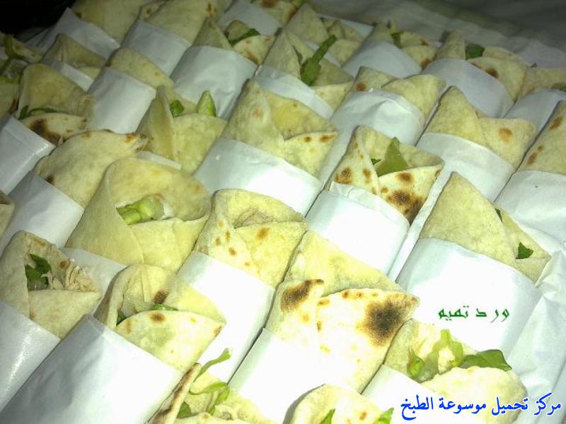http://www.encyclopediacooking.com/upload_recipes_online/uploads/images_shawarma-chicken-sandwich-%D8%B4%D8%A7%D9%88%D8%B1%D9%85%D8%A7-%D8%A7%D9%84%D8%AF%D8%AC%D8%A7%D8%AC-%D8%A8%D8%A7%D9%84%D8%A8%D9%8A%D8%AA-%D8%A8%D8%A7%D9%84%D8%B5%D9%88%D8%B113.jpg