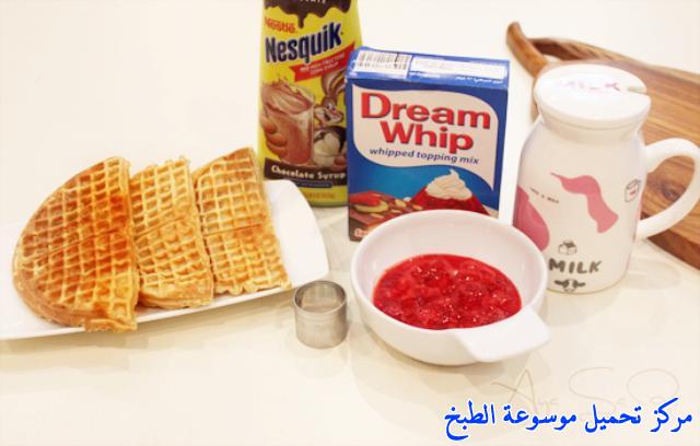 http://www.encyclopediacooking.com/upload_recipes_online/uploads/images_waffle-bites-strawberry-recipe2.jpg